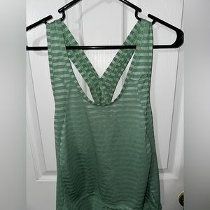 Women’s Zyia athletic top color: green size:large